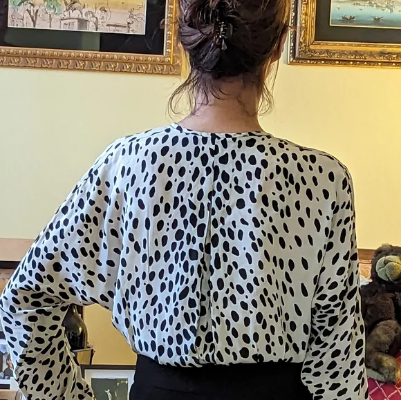 Vintage 1980's Oleg Cassini Blouse - Picture 11 of 11